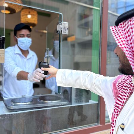Rabwat Al Safwah Golden Hotel Medina ภายนอก รูปภาพ