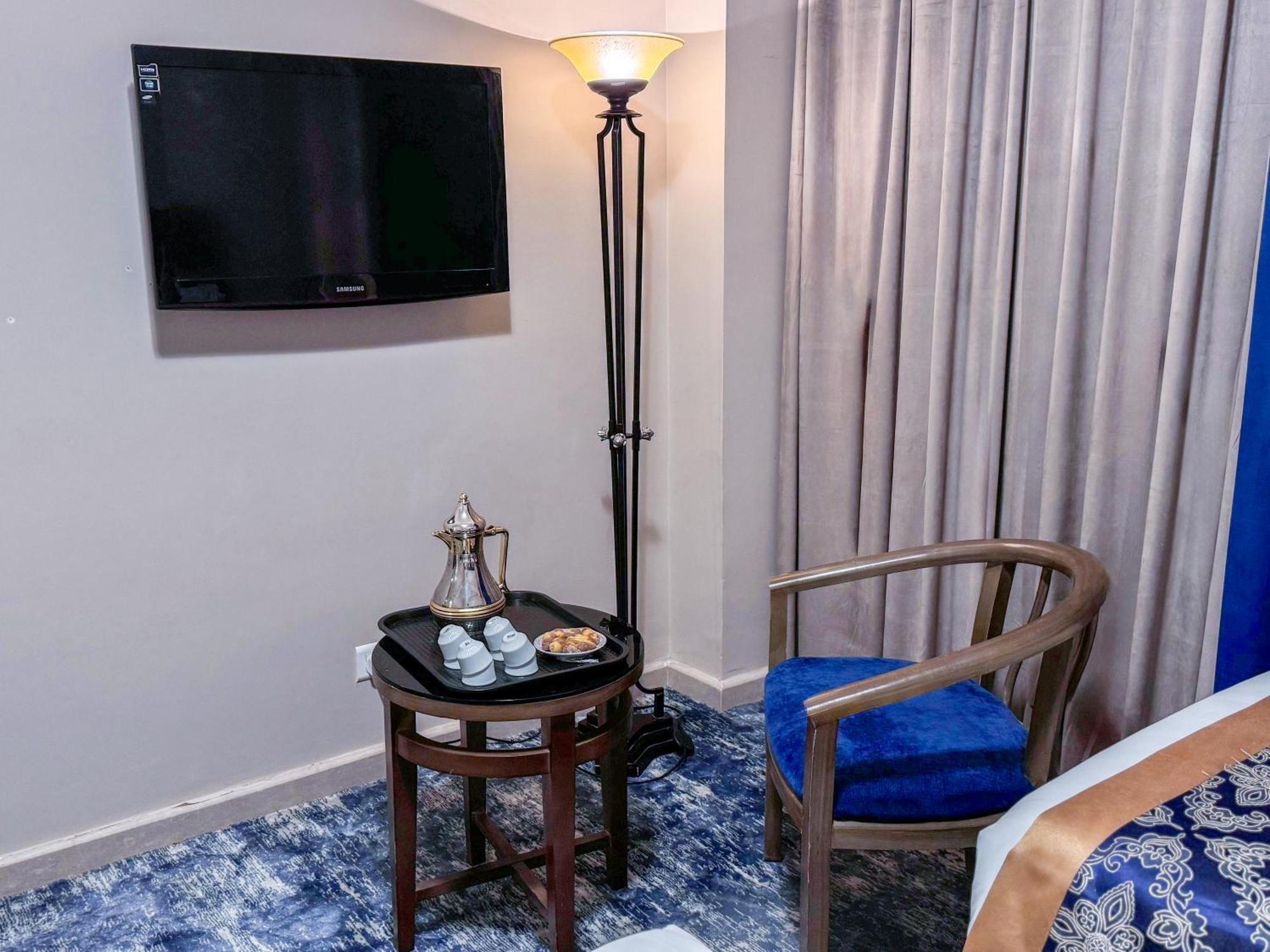 Rabwat Al Safwah Golden Hotel Medina ภายนอก รูปภาพ