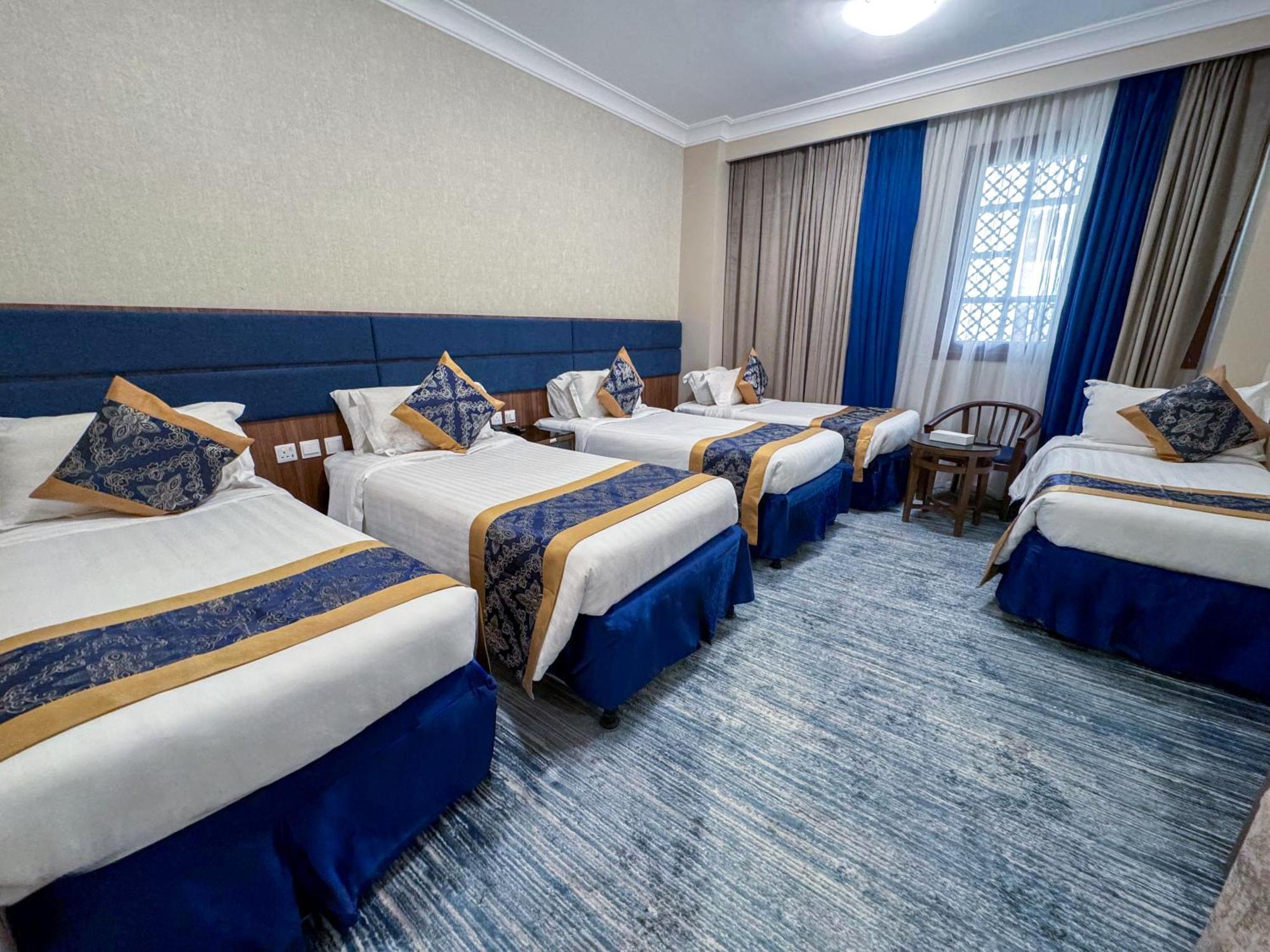 Rabwat Al Safwah Golden Hotel Medina ภายนอก รูปภาพ