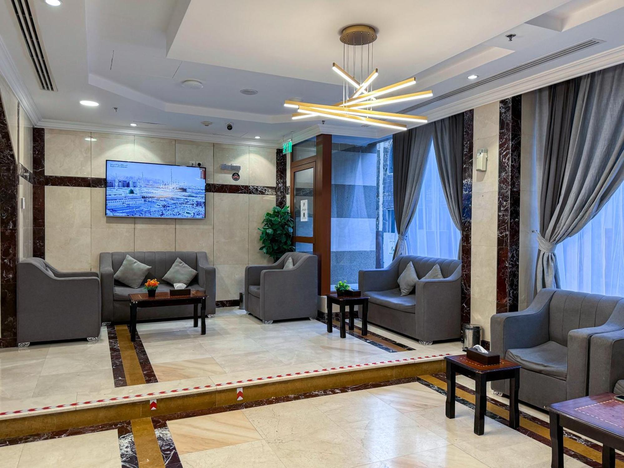 Rabwat Al Safwah Golden Hotel Medina ภายนอก รูปภาพ