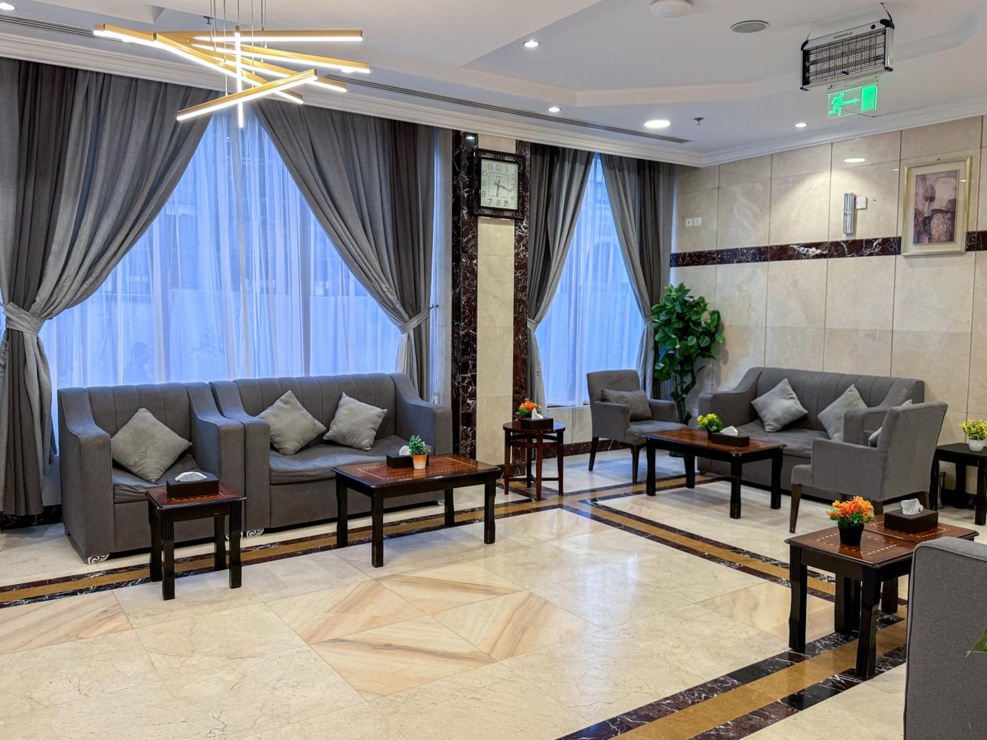 Rabwat Al Safwah Golden Hotel Medina ภายนอก รูปภาพ