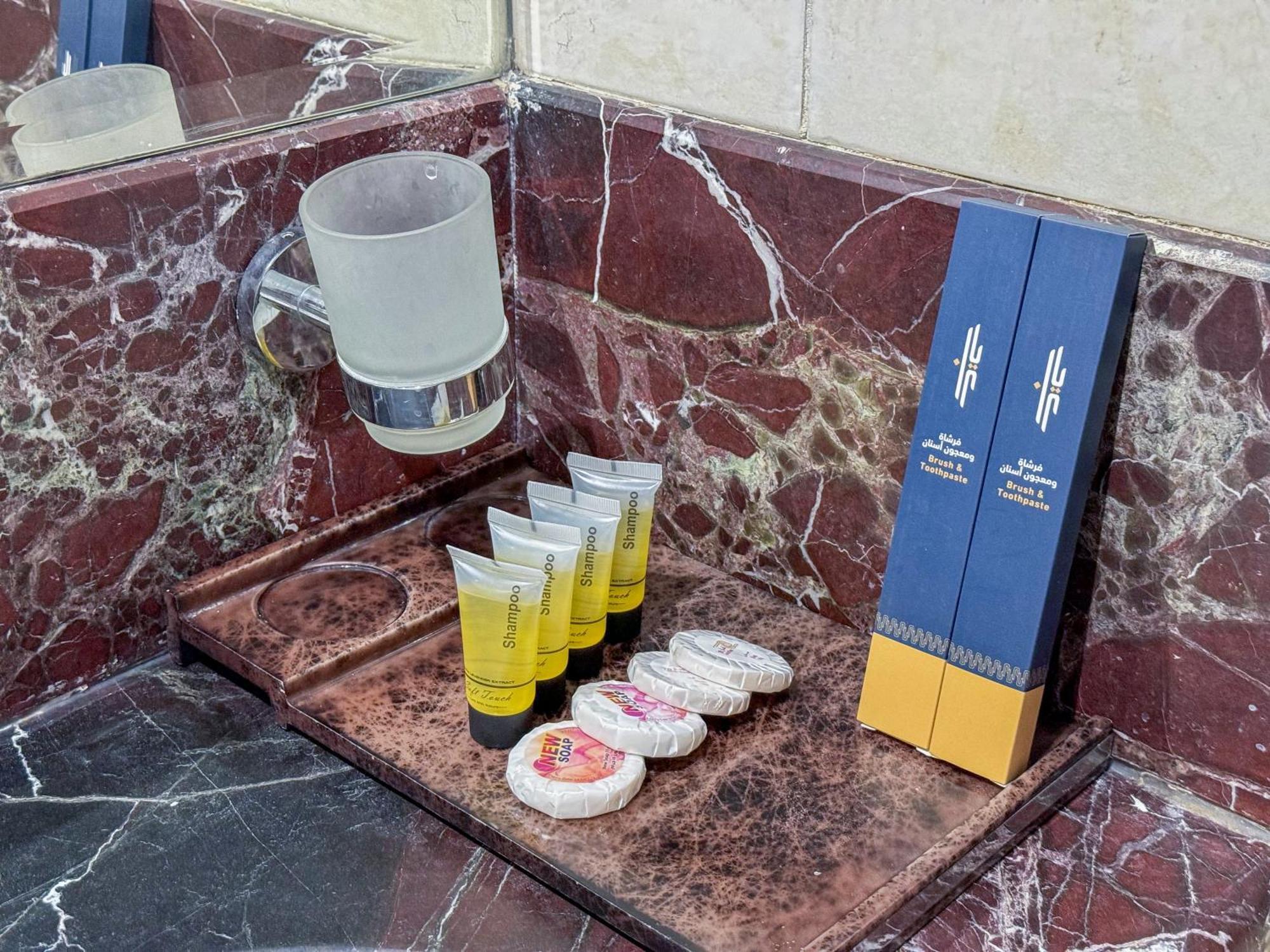 Rabwat Al Safwah Golden Hotel Medina ภายนอก รูปภาพ